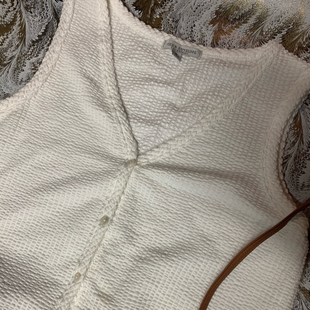 🔊Women’s Green Envelope top - Picture 2 of 4